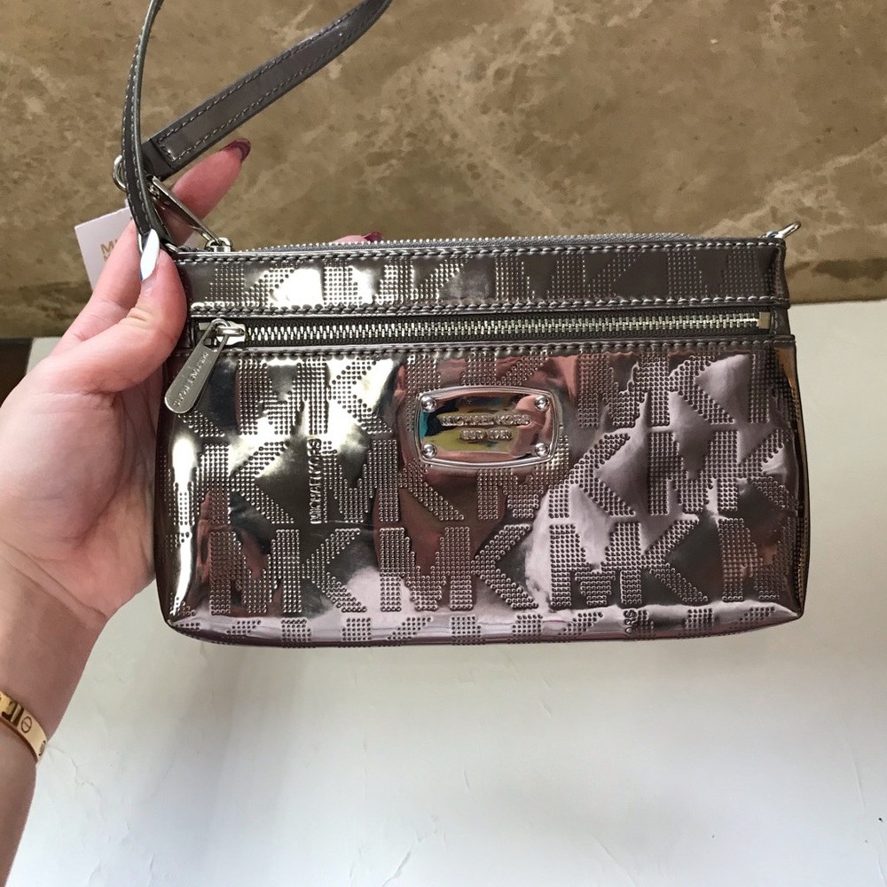 BNWT!Michael Kors Mirror Metallic Leather Wristlet